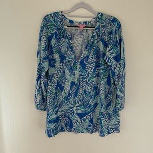 Lilly Pulitzer 3/4 sleeve v neck shirt size large